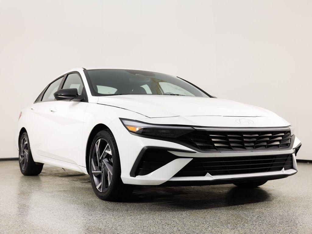 Hyundai Elantra SEL Sport IVT 2025