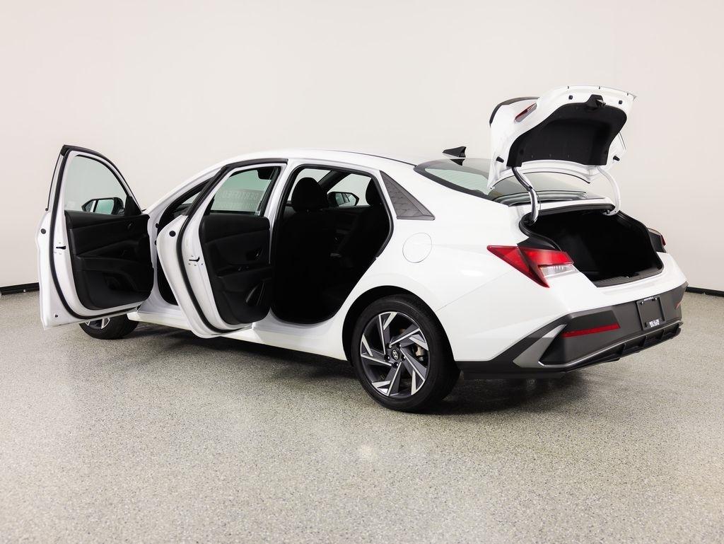 Hyundai Elantra SEL Sport IVT 2025