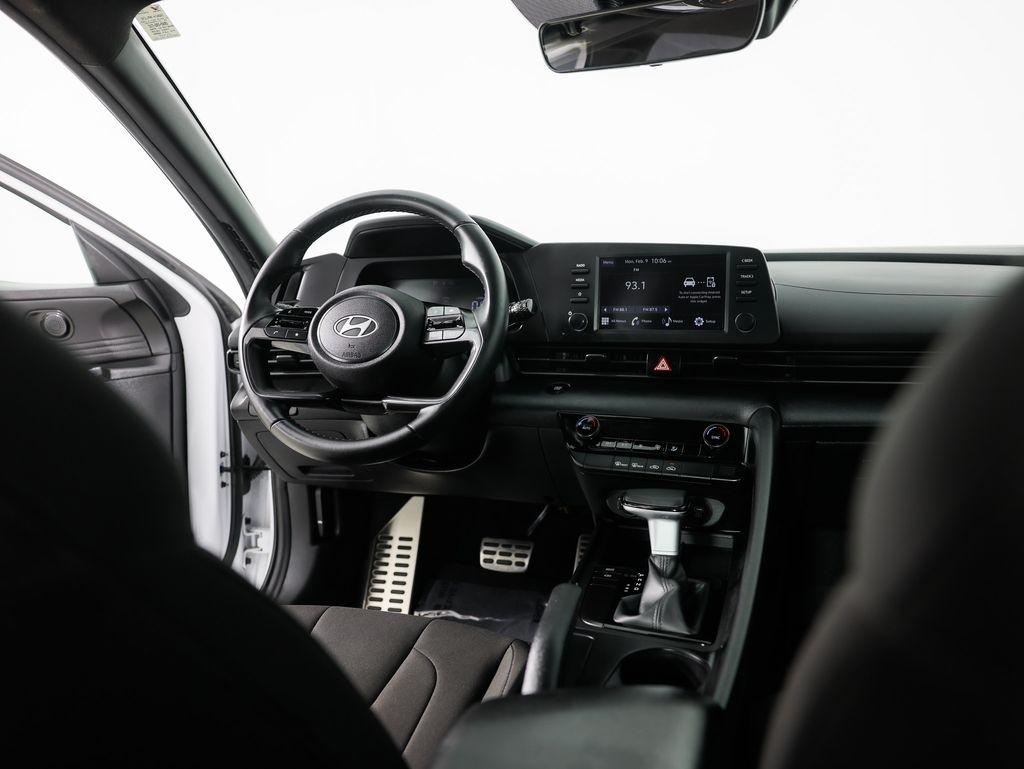 Hyundai Elantra SEL Sport IVT 2025