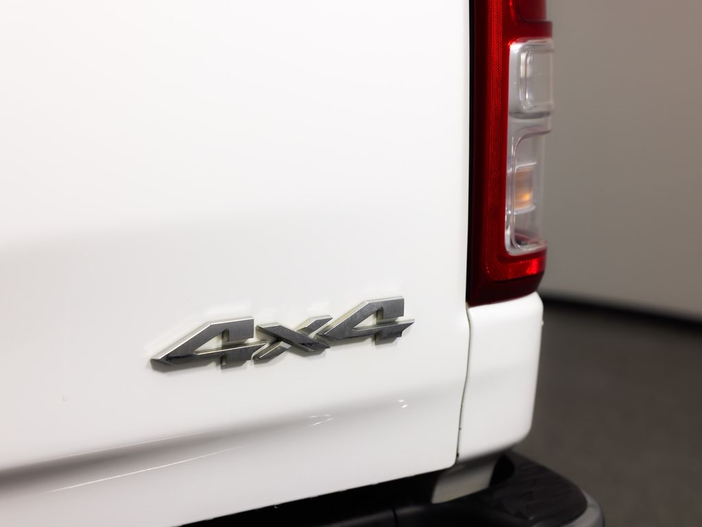 RAM 1500 Big Horn 4x4 Crew Cab 6'4" Box 2022