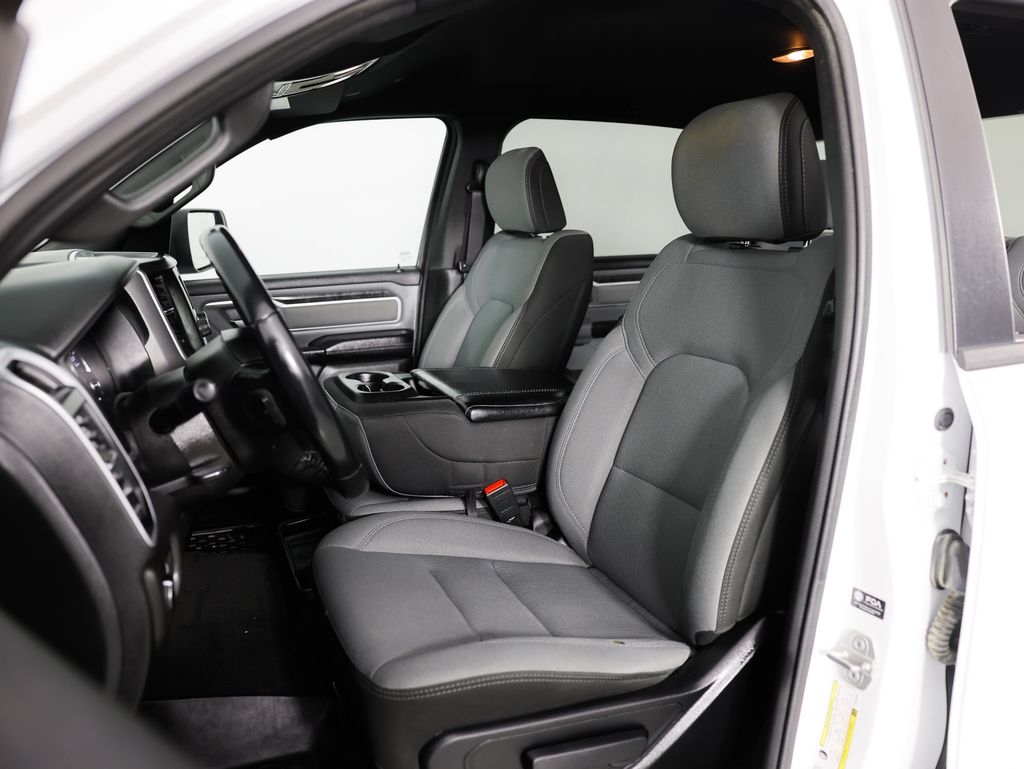 RAM 1500 Big Horn 4x4 Crew Cab 6'4" Box 2022