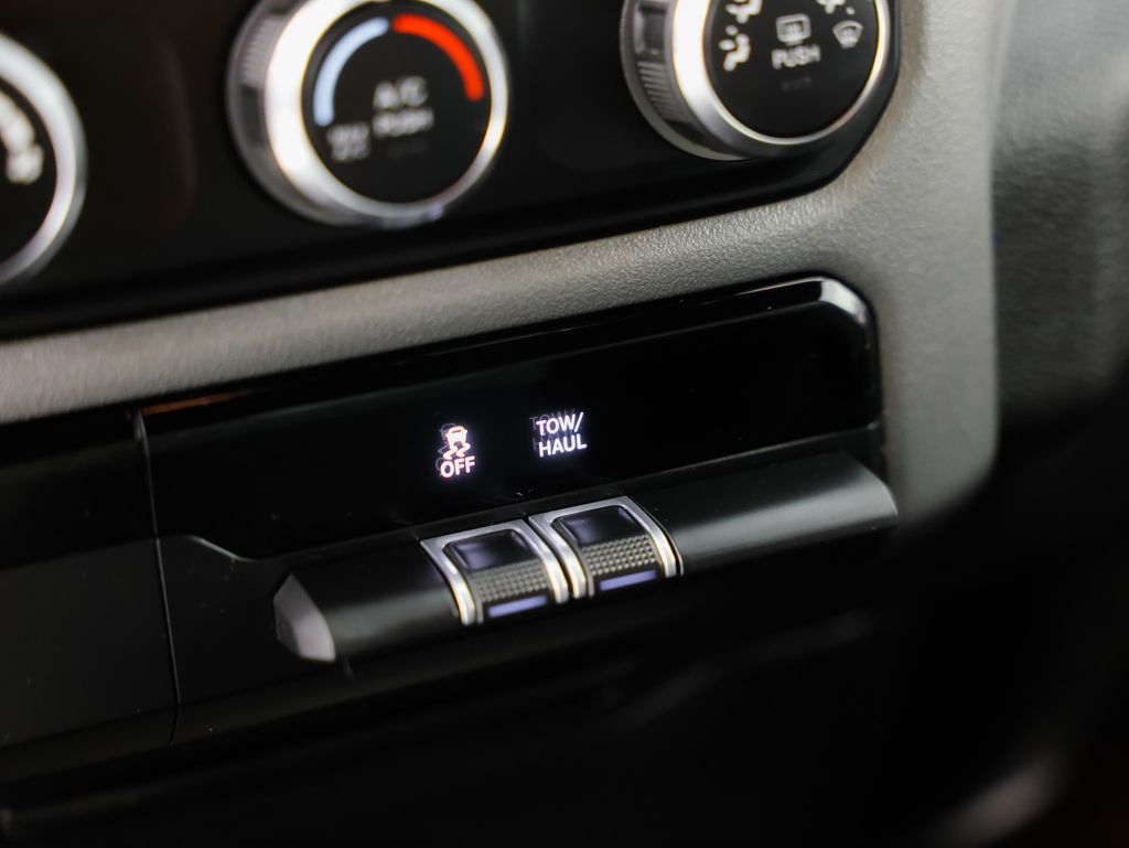 RAM 1500 Big Horn 4x4 Crew Cab 6'4" Box 2022