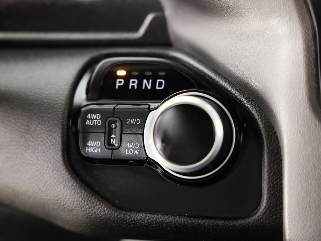 RAM 1500 Big Horn 4x4 Crew Cab 6'4" Box 2022