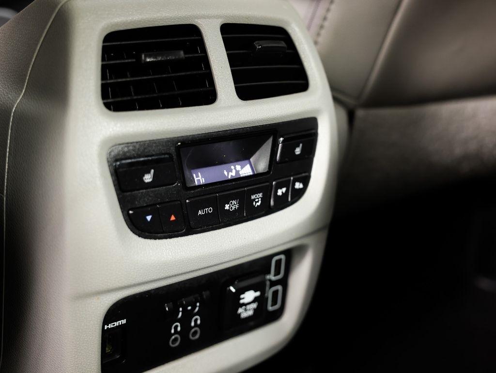 Honda Pilot Touring 7-Passenger AWD 2021