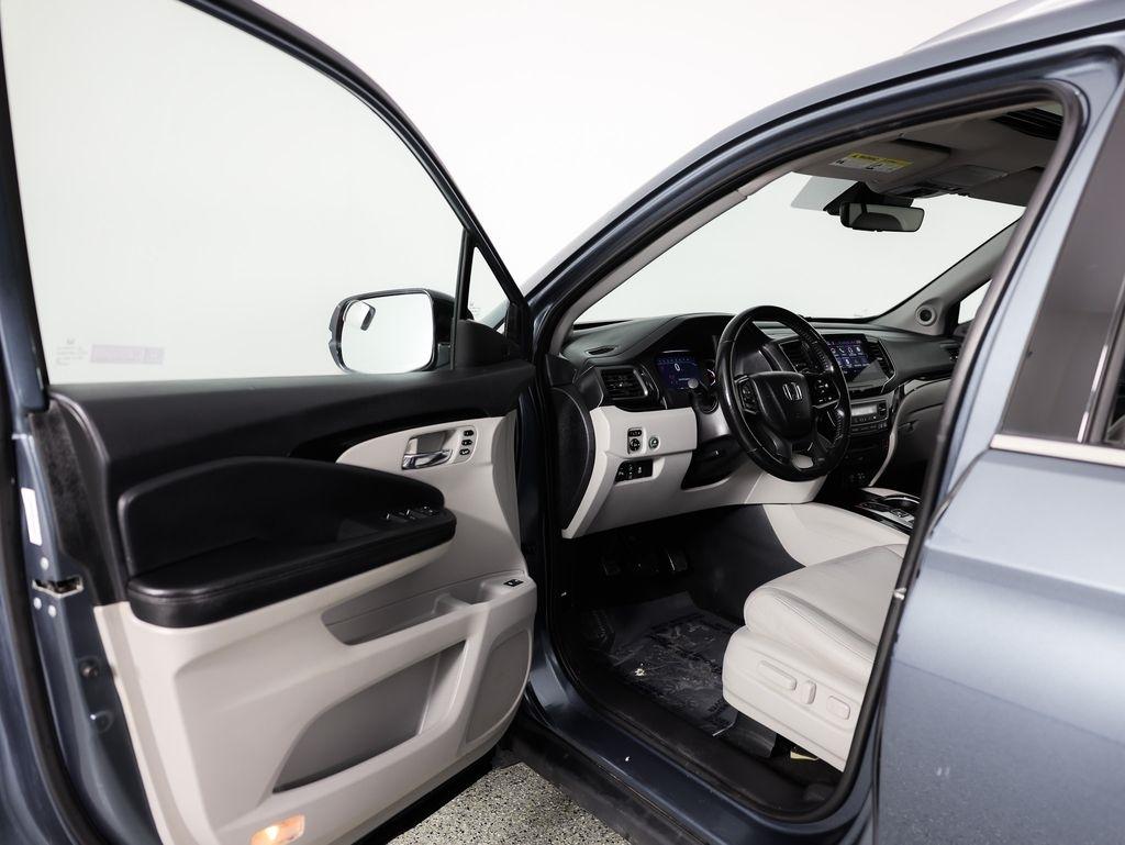 Honda Pilot Touring 7-Passenger AWD 2021