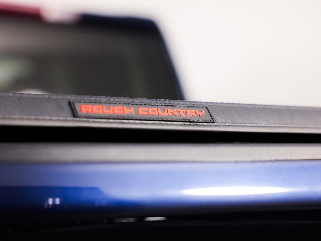 Chevrolet Silverado 2500HD 4WD Crew Cab 159" Custom 2023