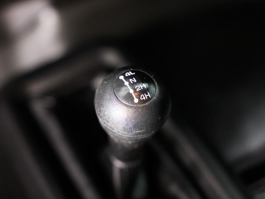 RAM 2500 Tradesman 4x4 Crew Cab 6'4" Box 2024