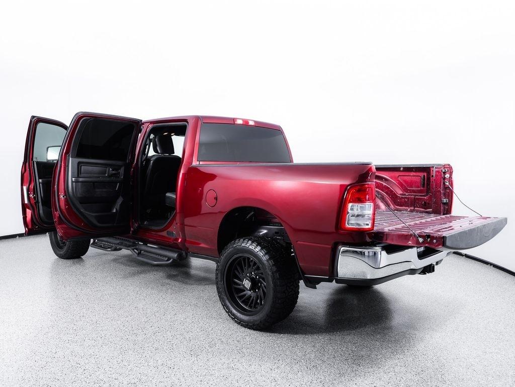 RAM 2500 Tradesman 4x4 Crew Cab 6'4" Box 2024