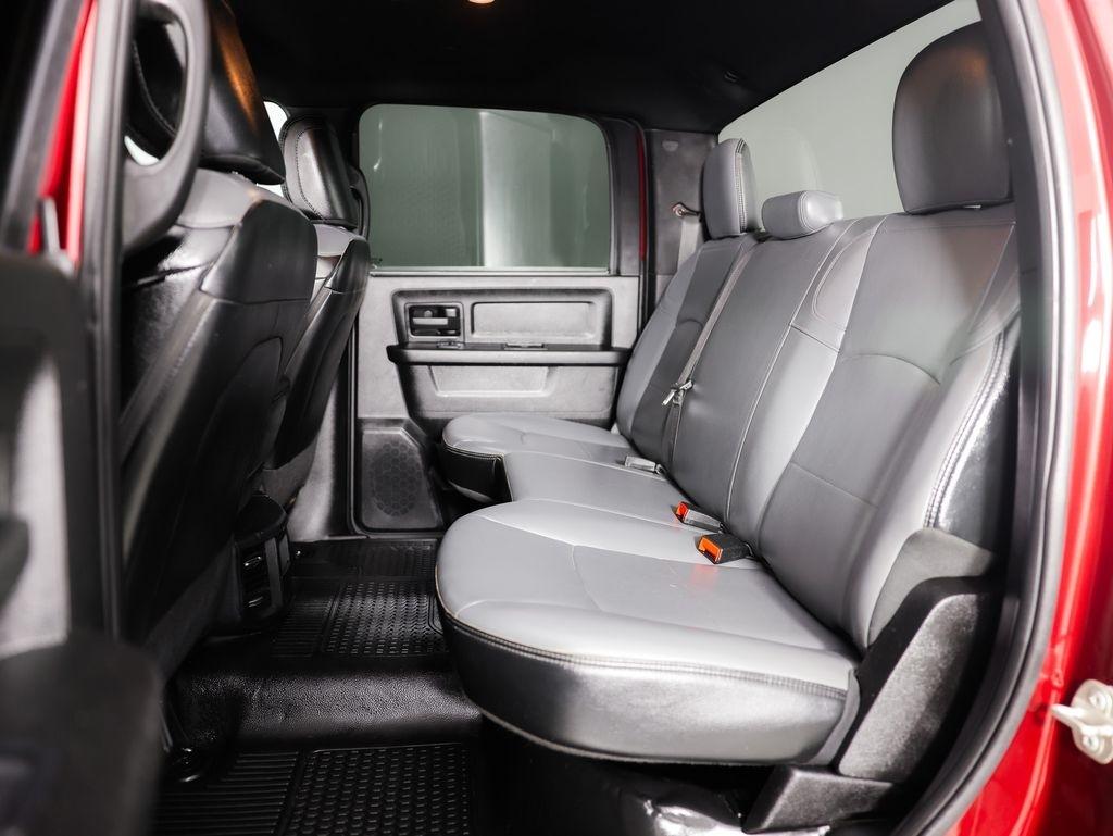 RAM 2500 Tradesman 4x4 Crew Cab 6'4" Box 2024