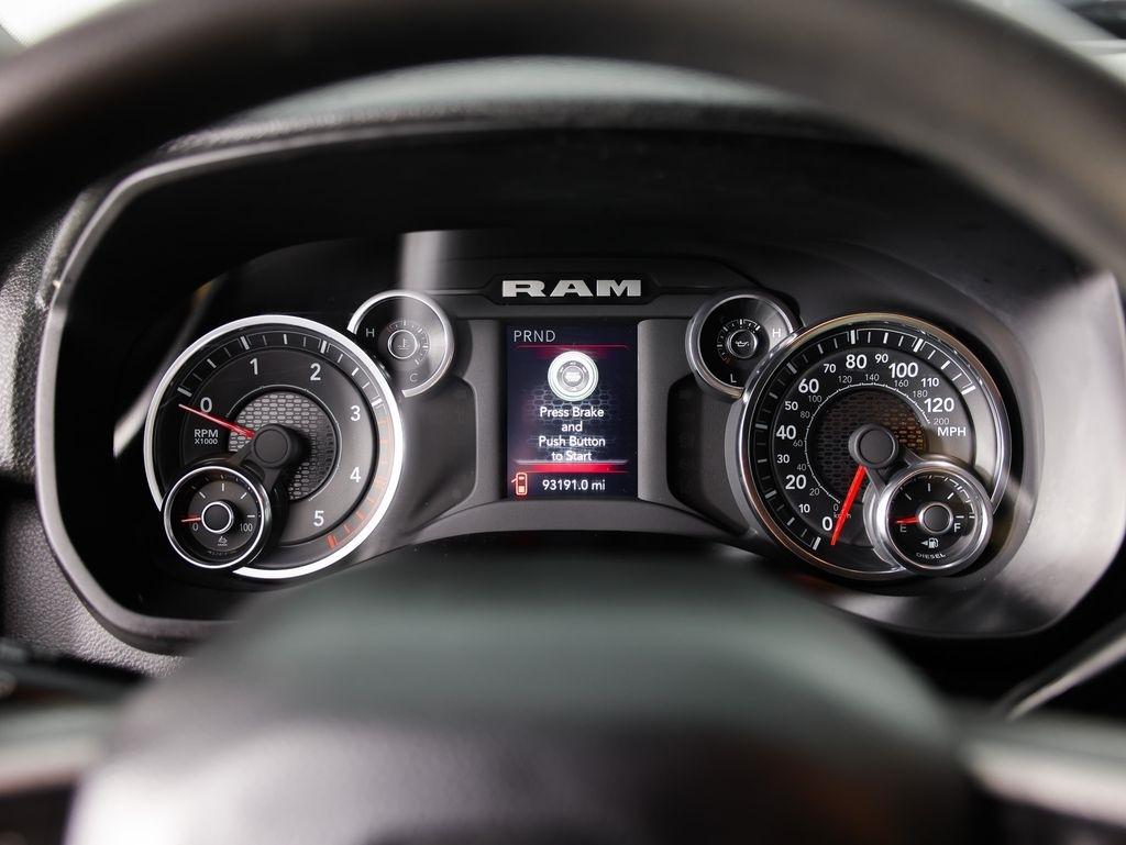 RAM 2500 Tradesman 4x4 Crew Cab 6'4" Box 2024