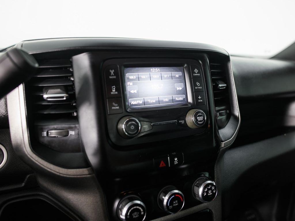 RAM 2500 Tradesman 4x4 Crew Cab 6'4" Box 2024