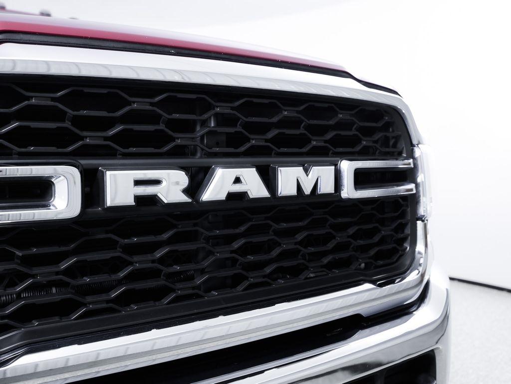 RAM 2500 Tradesman 4x4 Crew Cab 6'4" Box 2024