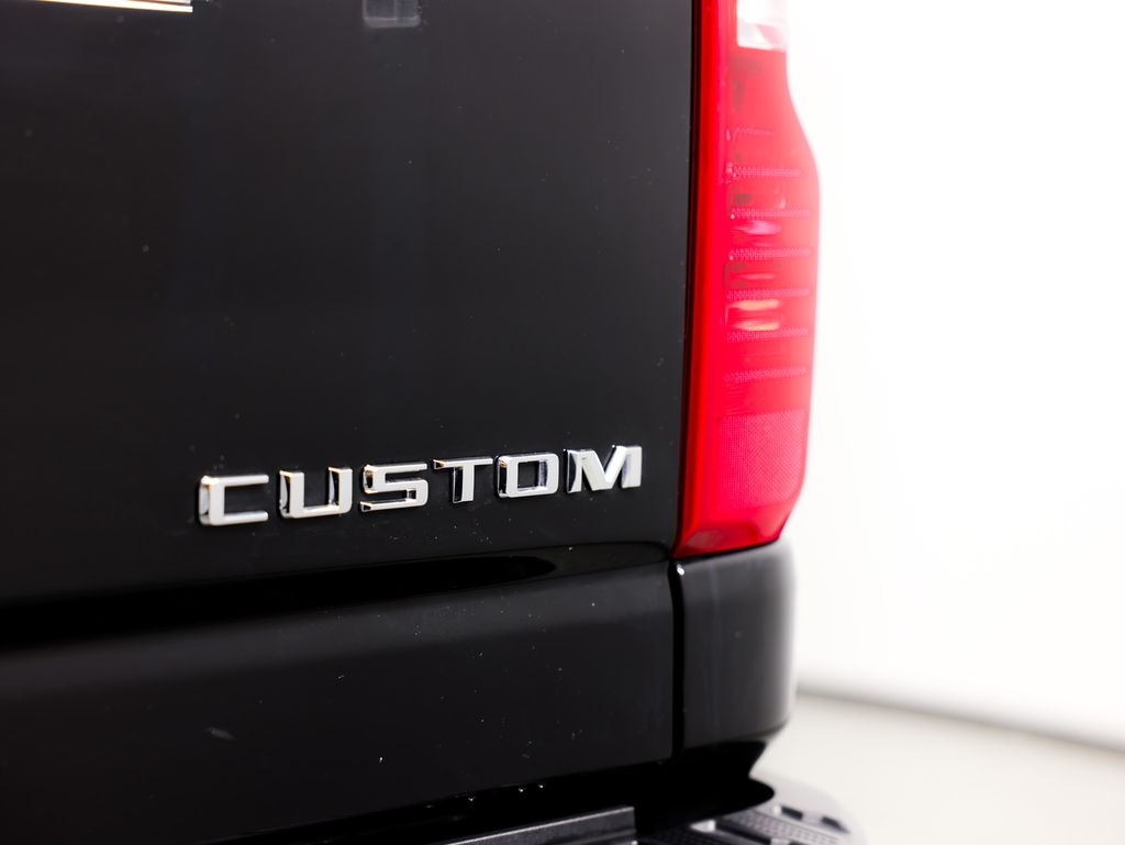 Chevrolet Silverado 2500HD 4WD Crew Cab 159" Custom 2025