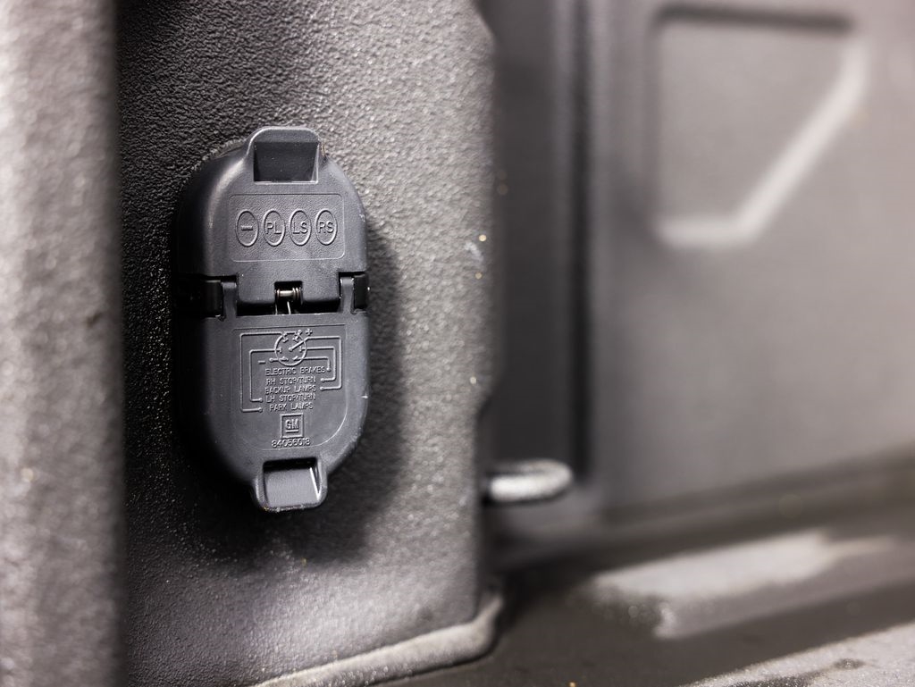 Chevrolet Silverado 2500HD 4WD Crew Cab 159" Custom 2025