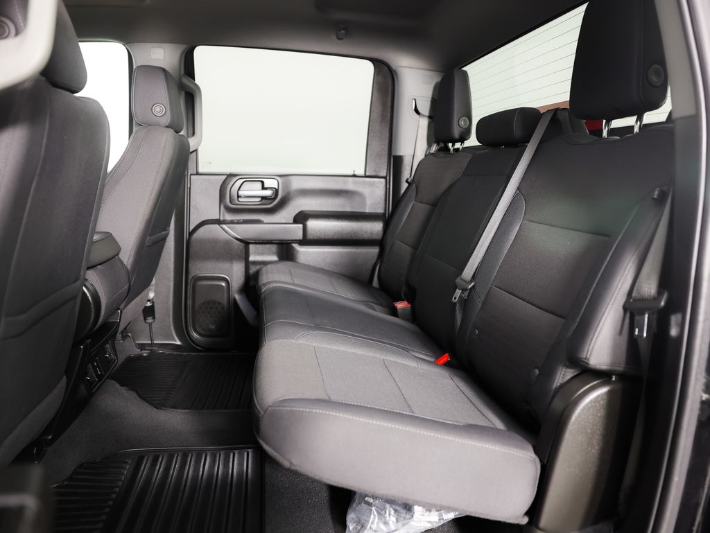 Chevrolet Silverado 2500HD 4WD Crew Cab 159" Custom 2025