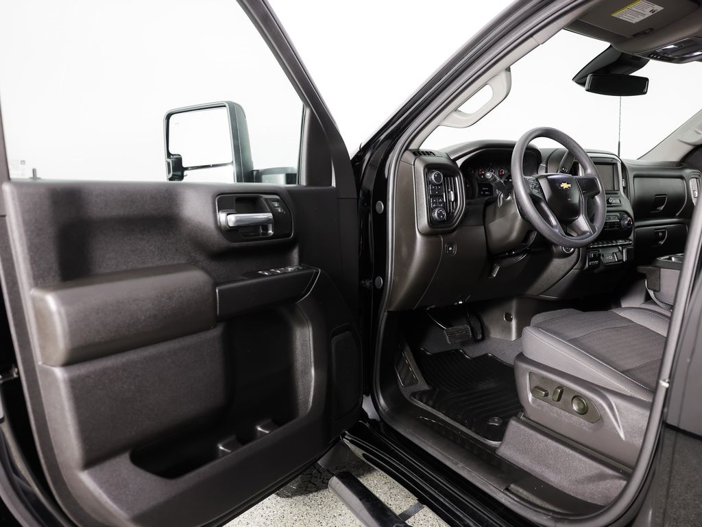 Chevrolet Silverado 2500HD 4WD Crew Cab 159" Custom 2025