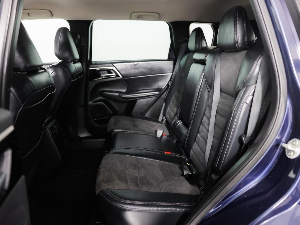 Mitsubishi Outlander SE FWD 2023