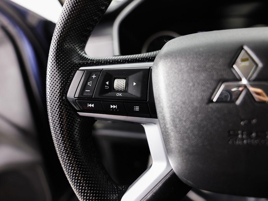 Mitsubishi Outlander SE FWD 2023