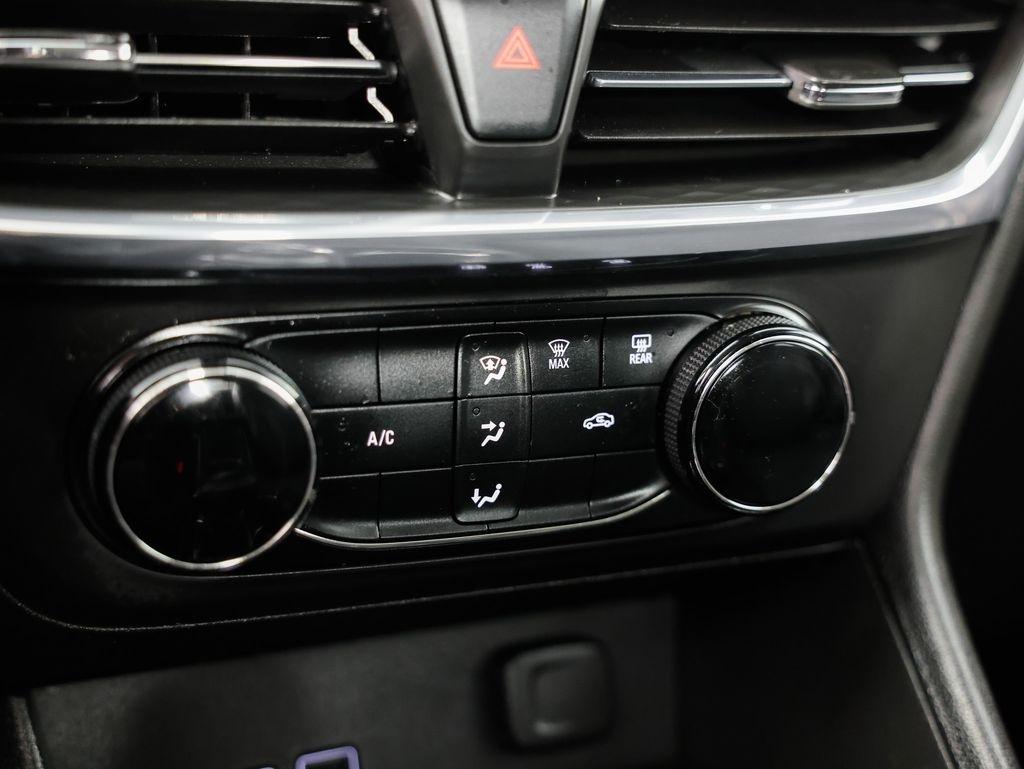 Buick Encore GX FWD 4dr Preferred 2024