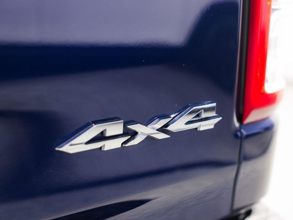 RAM 1500 Big Horn/Lone Star 4x4 Crew Cab 5'7" Box 2019