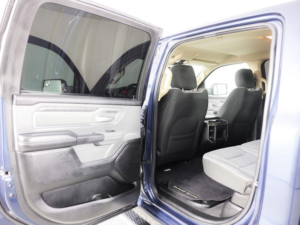 RAM 1500 Big Horn/Lone Star 4x4 Crew Cab 5'7" Box 2019