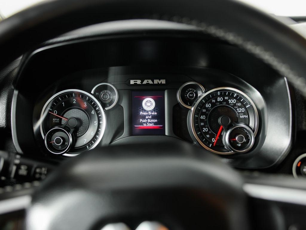 RAM 1500 Big Horn/Lone Star 4x4 Crew Cab 5'7" Box 2019