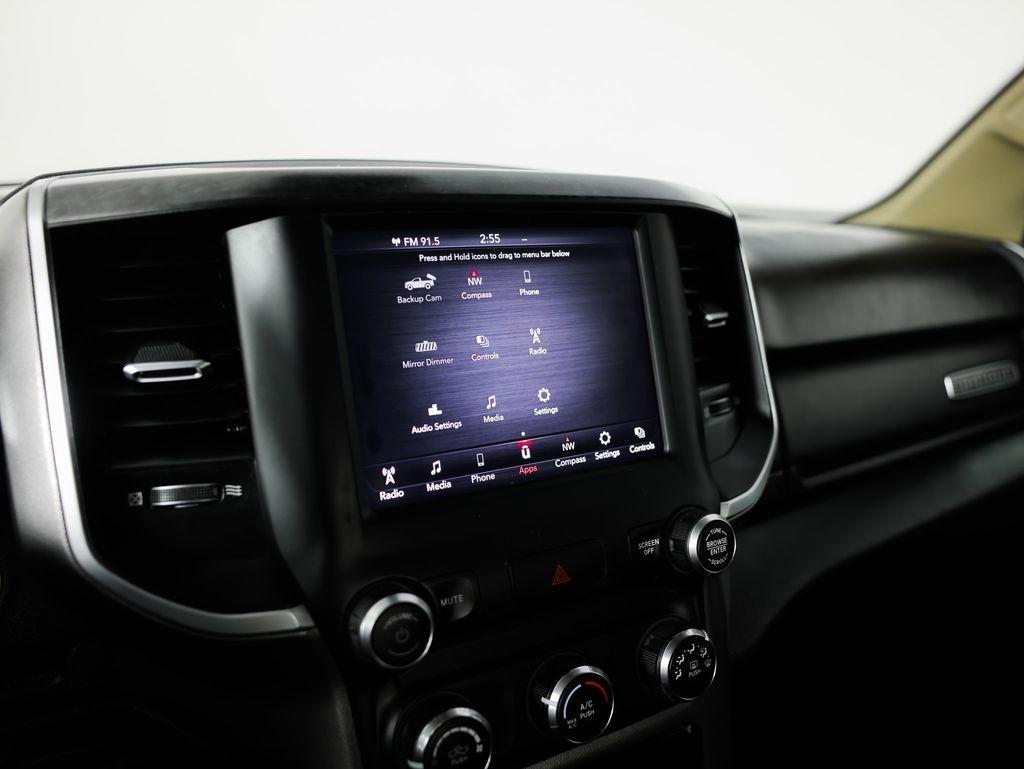 RAM 1500 Big Horn/Lone Star 4x4 Crew Cab 5'7" Box 2019