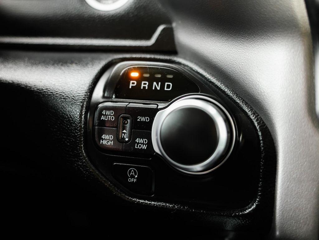 RAM 1500 Big Horn/Lone Star 4x4 Crew Cab 5'7" Box 2019