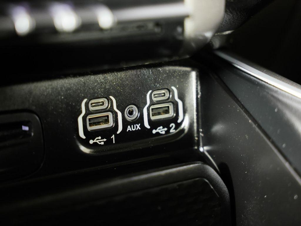 RAM 1500 Big Horn/Lone Star 4x4 Crew Cab 5'7" Box 2019