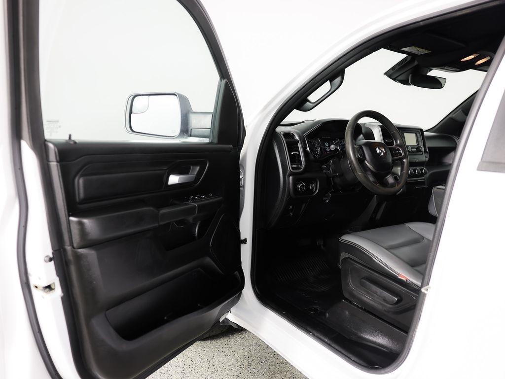 RAM 1500 Tradesman 4x4 Quad Cab 6'4" Box 2024