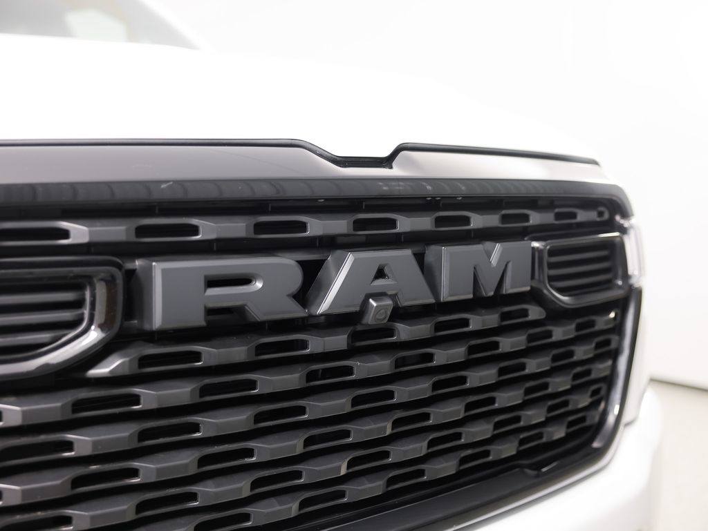 RAM 1500 Tradesman 4x4 Crew Cab 5'7" Box 2025