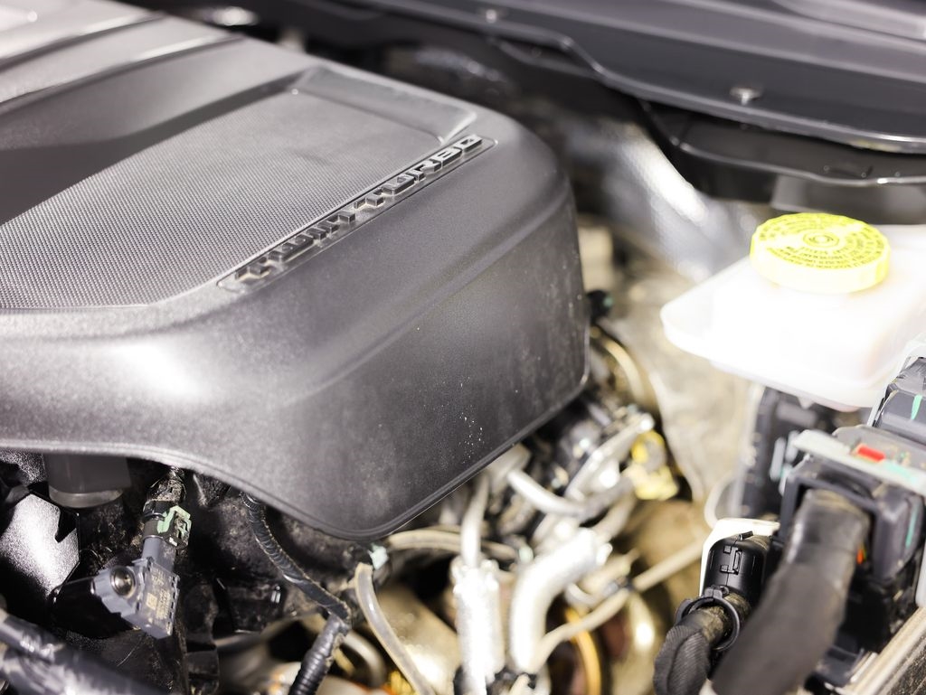 RAM 1500 Tradesman 4x4 Crew Cab 5'7" Box 2025