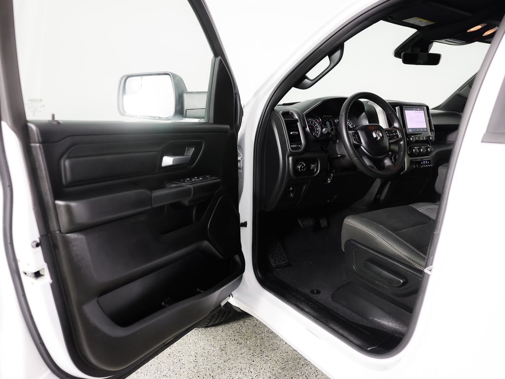 RAM 1500 Tradesman 4x4 Crew Cab 5'7" Box 2025