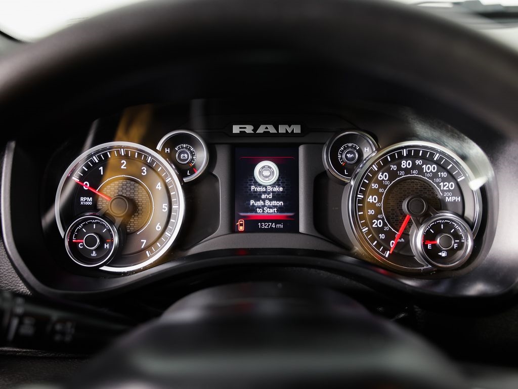 RAM 1500 Tradesman 4x4 Crew Cab 5'7" Box 2025