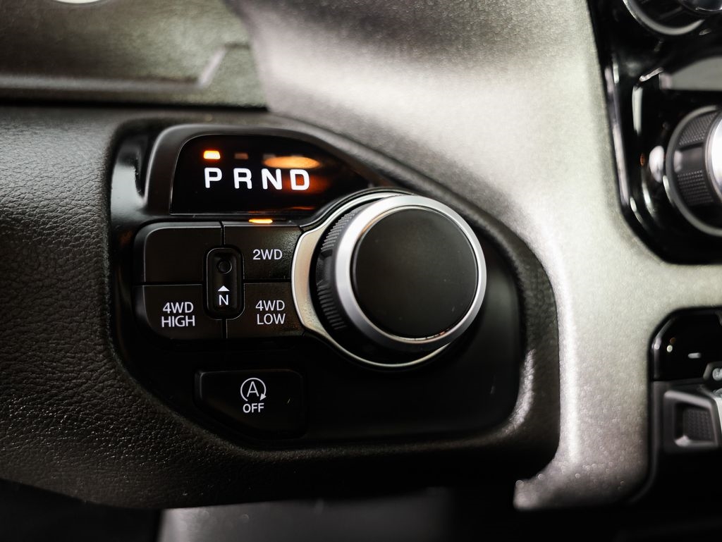 RAM 1500 Tradesman 4x4 Crew Cab 5'7" Box 2025