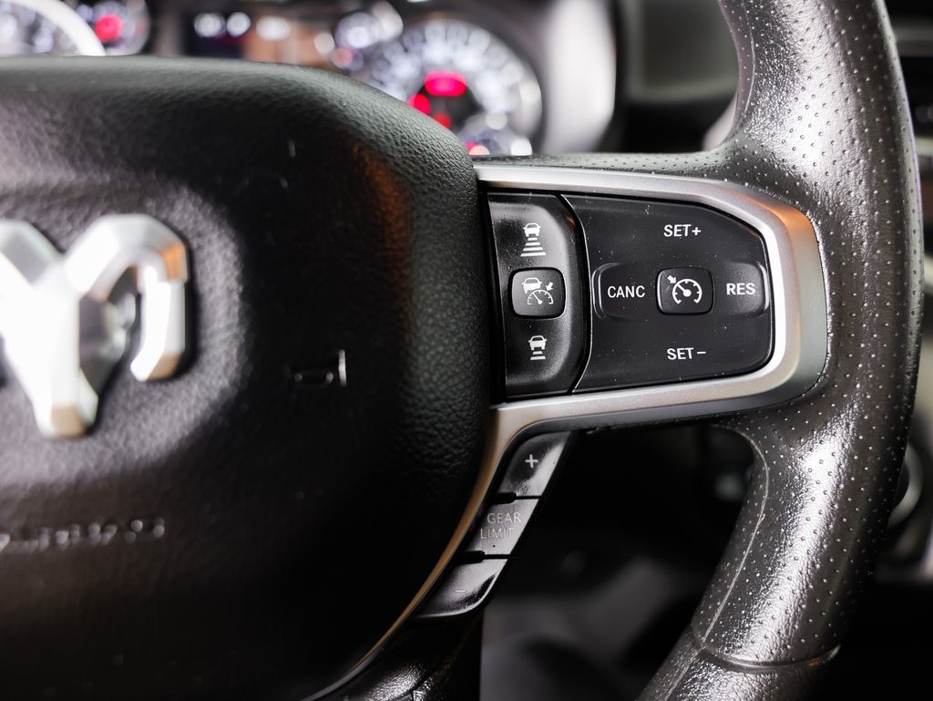 RAM 1500 Tradesman 4x4 Crew Cab 5'7" Box 2025