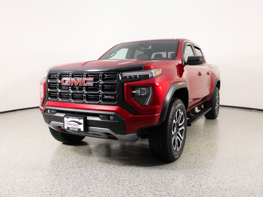 GMC Canyon 4WD Crew Cab AT4 2024