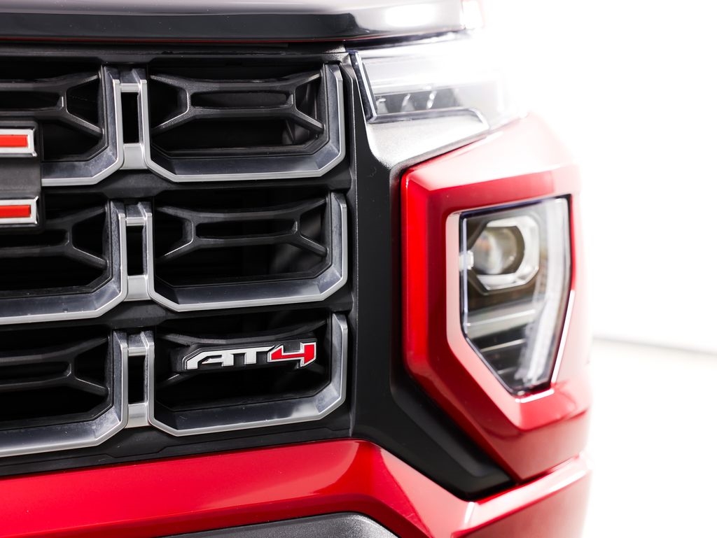 GMC Canyon 4WD Crew Cab AT4 2024