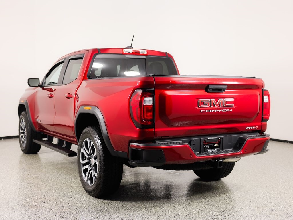 GMC Canyon 4WD Crew Cab AT4 2024