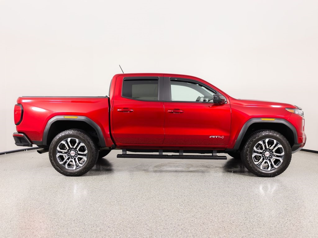 GMC Canyon 4WD Crew Cab AT4 2024