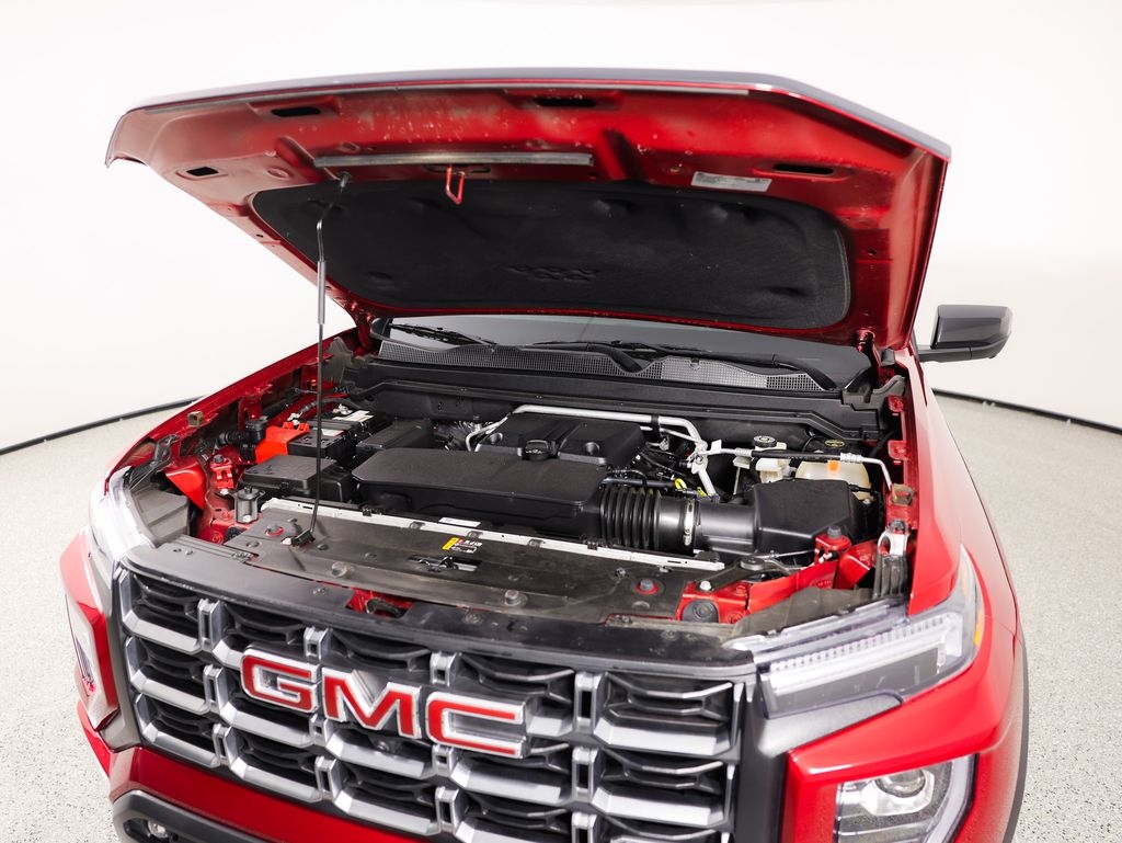 GMC Canyon 4WD Crew Cab AT4 2024