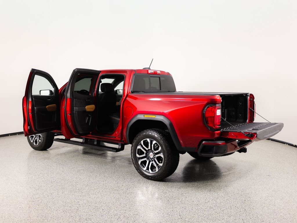 GMC Canyon 4WD Crew Cab AT4 2024