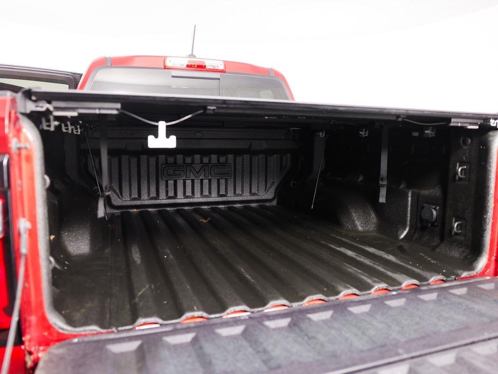 GMC Canyon 4WD Crew Cab AT4 2024