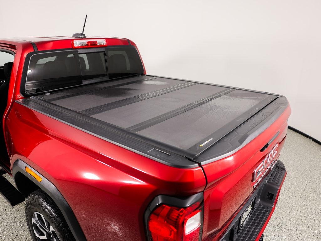 GMC Canyon 4WD Crew Cab AT4 2024