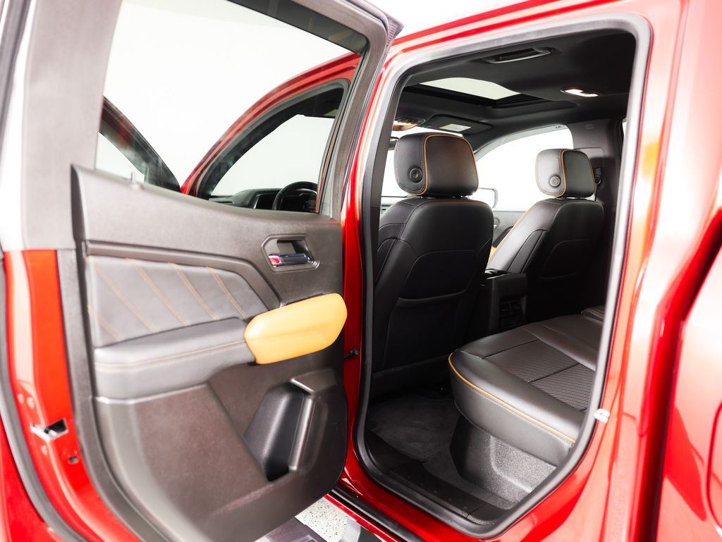 GMC Canyon 4WD Crew Cab AT4 2024