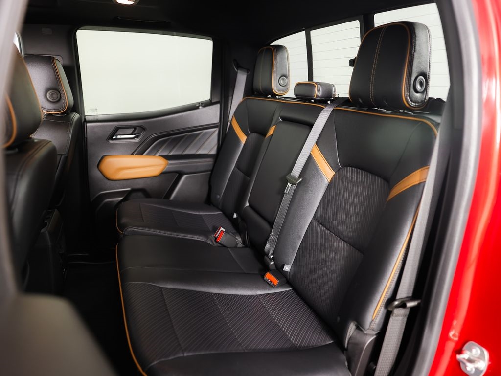 GMC Canyon 4WD Crew Cab AT4 2024