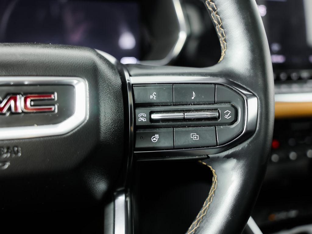 GMC Canyon 4WD Crew Cab AT4 2024