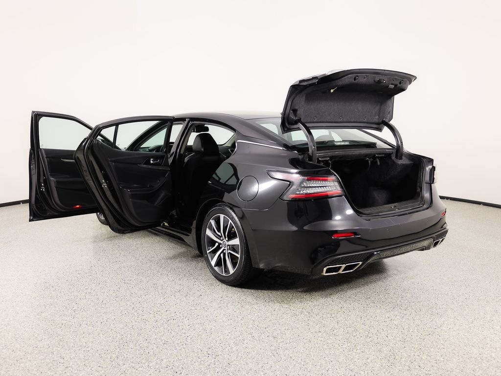 Nissan Maxima SV 3.5L 2020