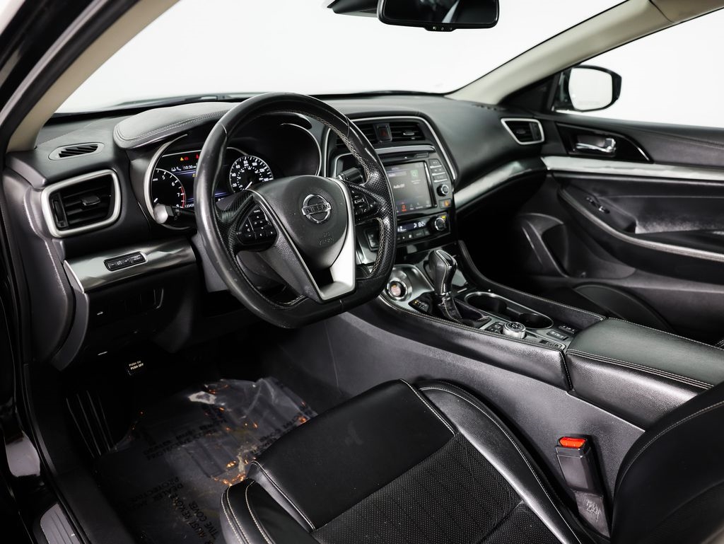 Nissan Maxima SV 3.5L 2020