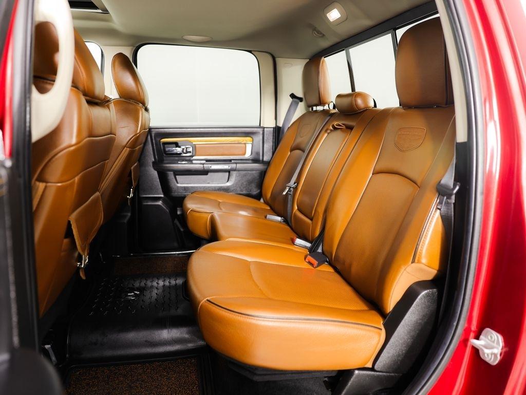 RAM 1500 4WD Crew Cab 140.5" Laramie Longhorn Edition 2013